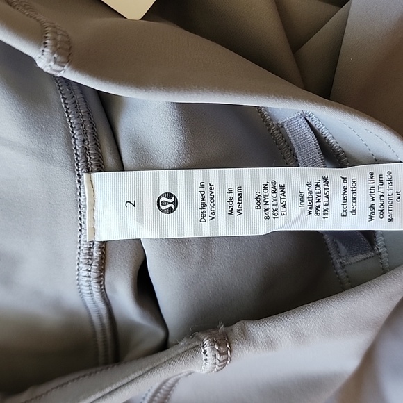 Lululemon Base Pace HR Short 8" *Reflective In Gull Grey NWT - Picture 7 of 8